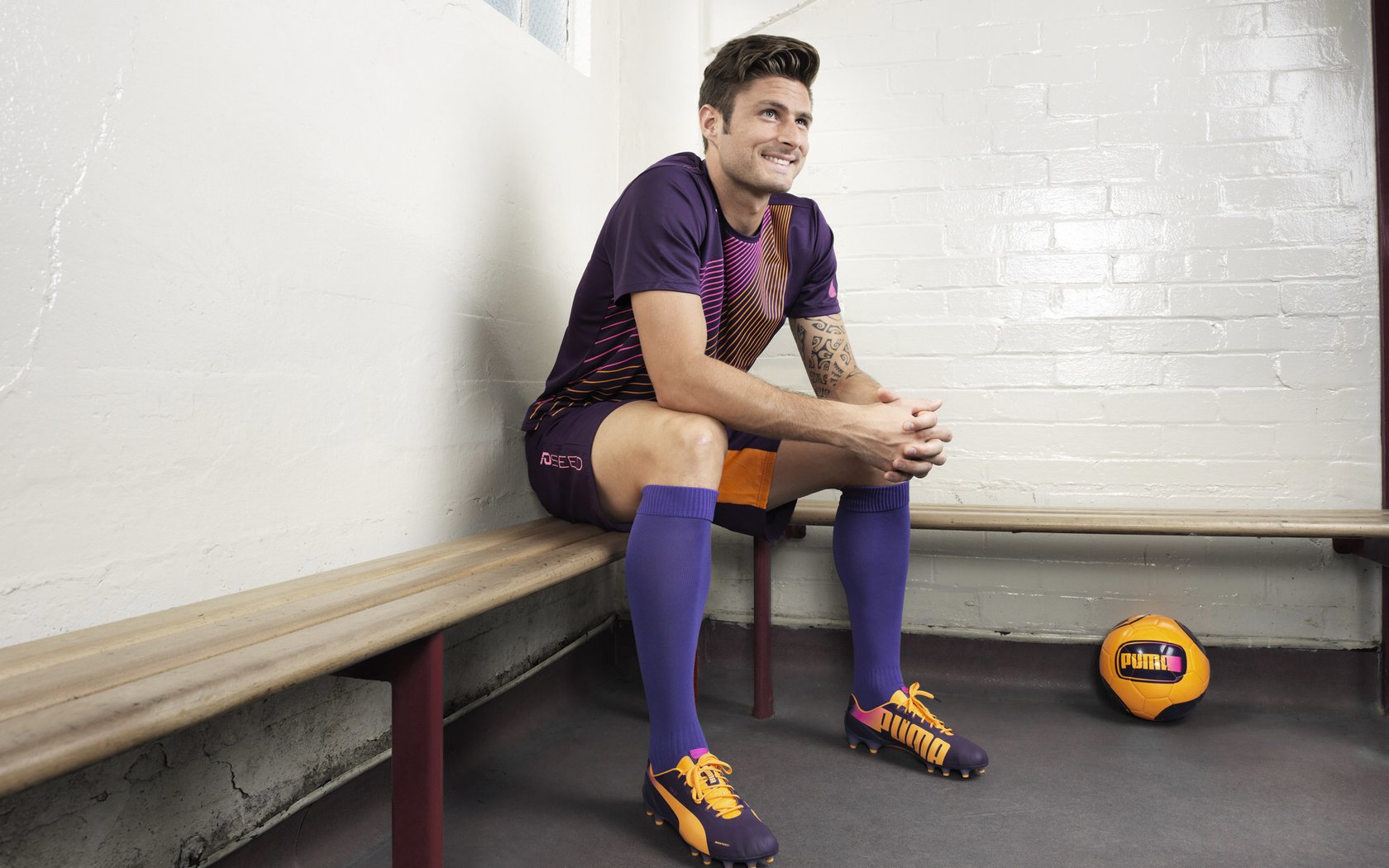 霍勒迪全程高能输出，广厦队如何以唯一方式击败太阳