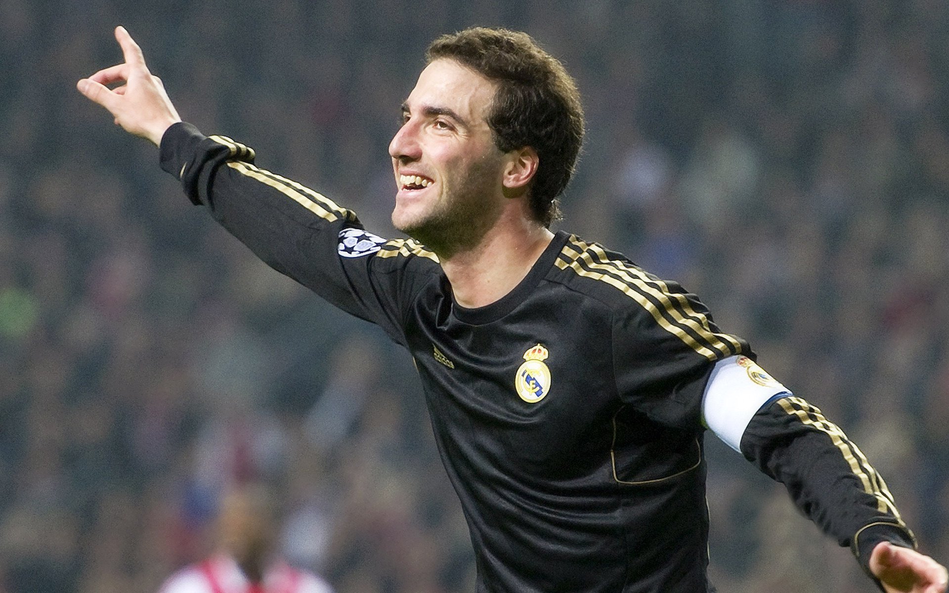 戈麦斯一剑封喉，比利时黄金一代的叹息与德国战车的坚韧新生